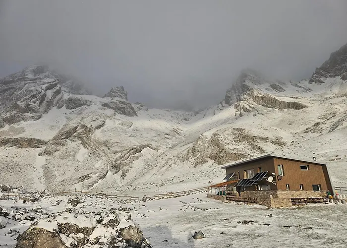 Hostel Refugio Del Meicin Pola de Lena